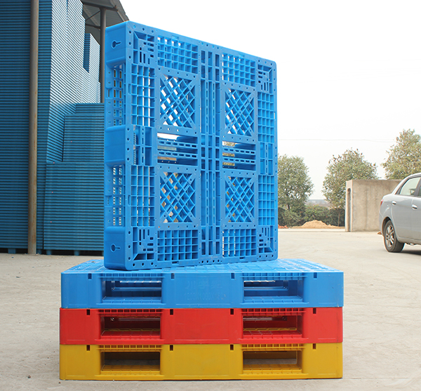 塑料托盤.jpg 塑料托盤.jpg