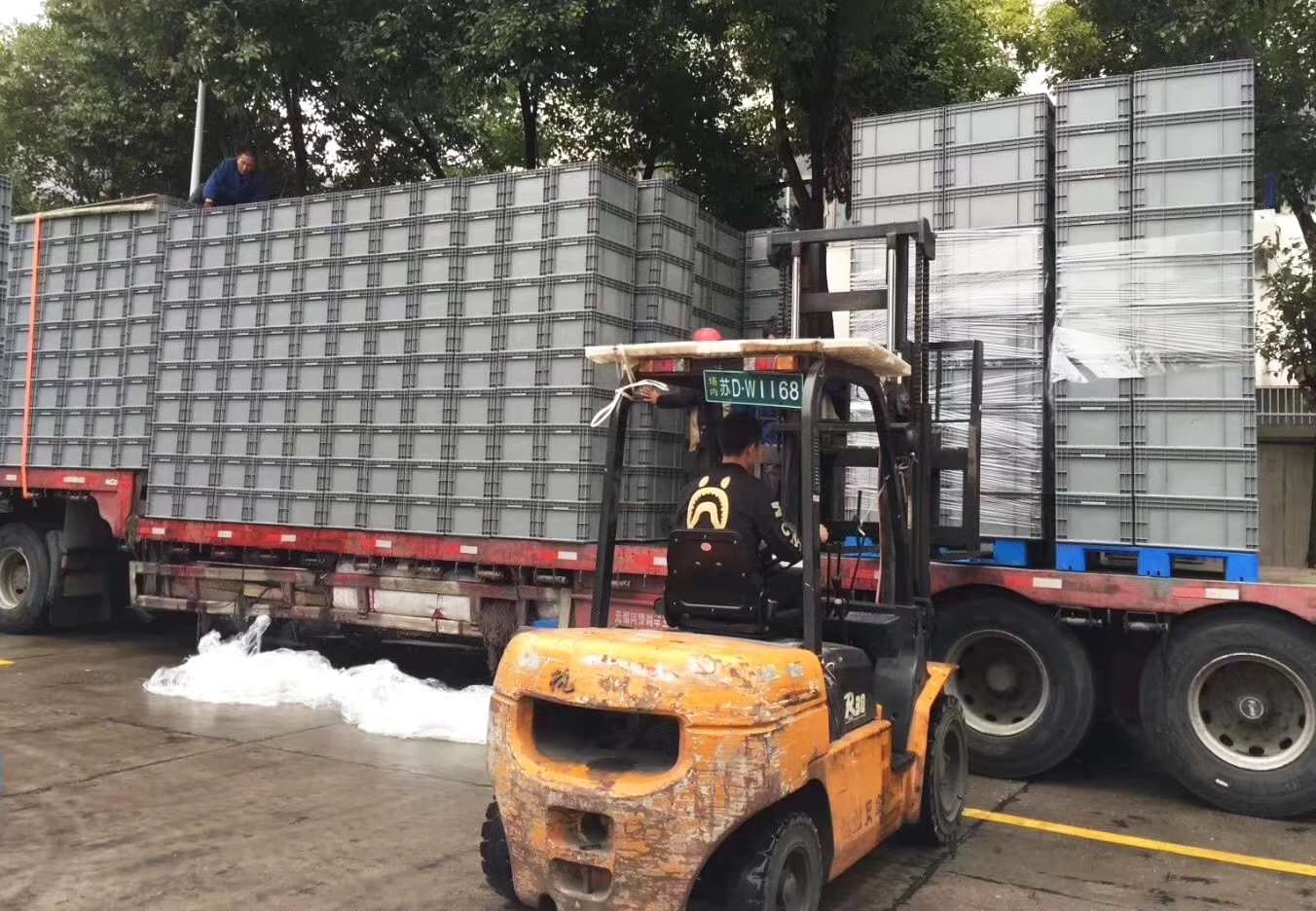 雨天！塑料托盤、環(huán)衛(wèi)垃圾桶等貨品不耽誤發(fā)貨~