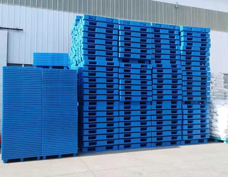 如何根據(jù)貨物承重要求選擇合適的塑料托盤？