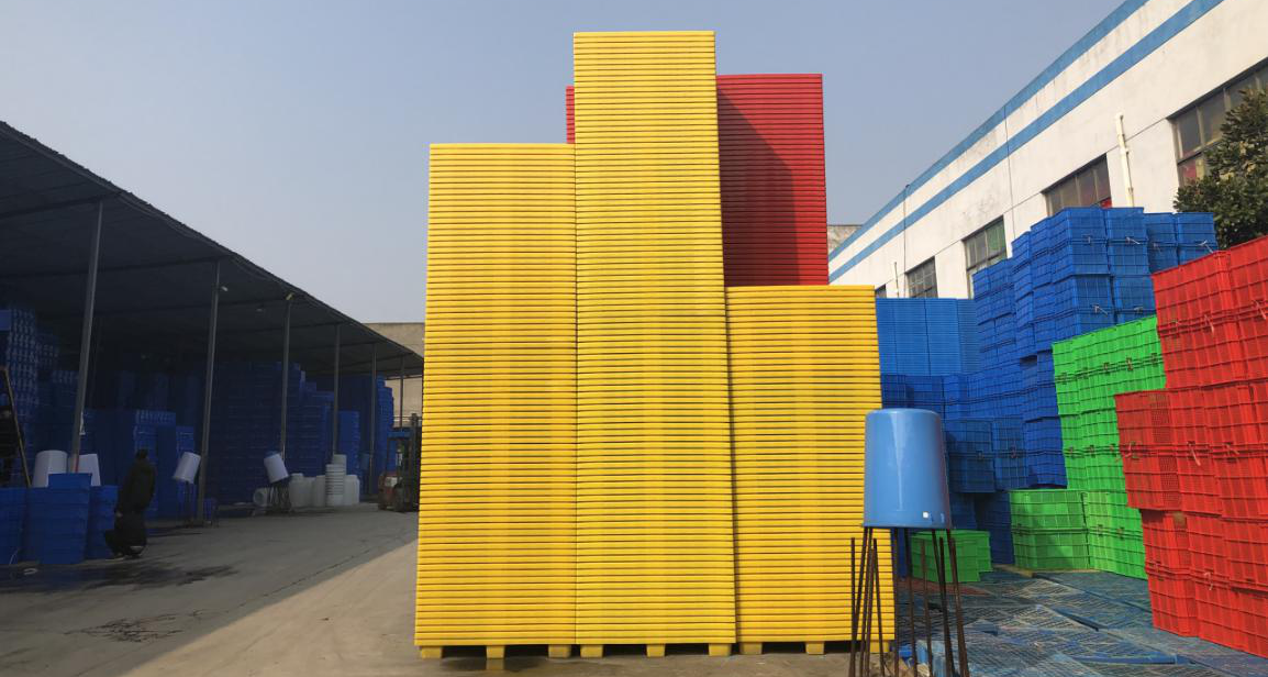 漲知識了，可以移動整個地球原來是塑料托盤！