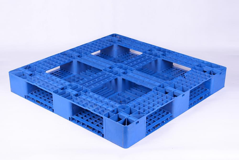 如何清洗田字塑料托盤？