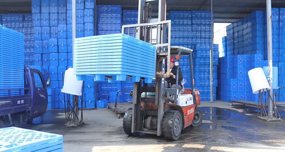 塑料托盤廠家告訴你為什么要選擇林輝塑業(yè)！