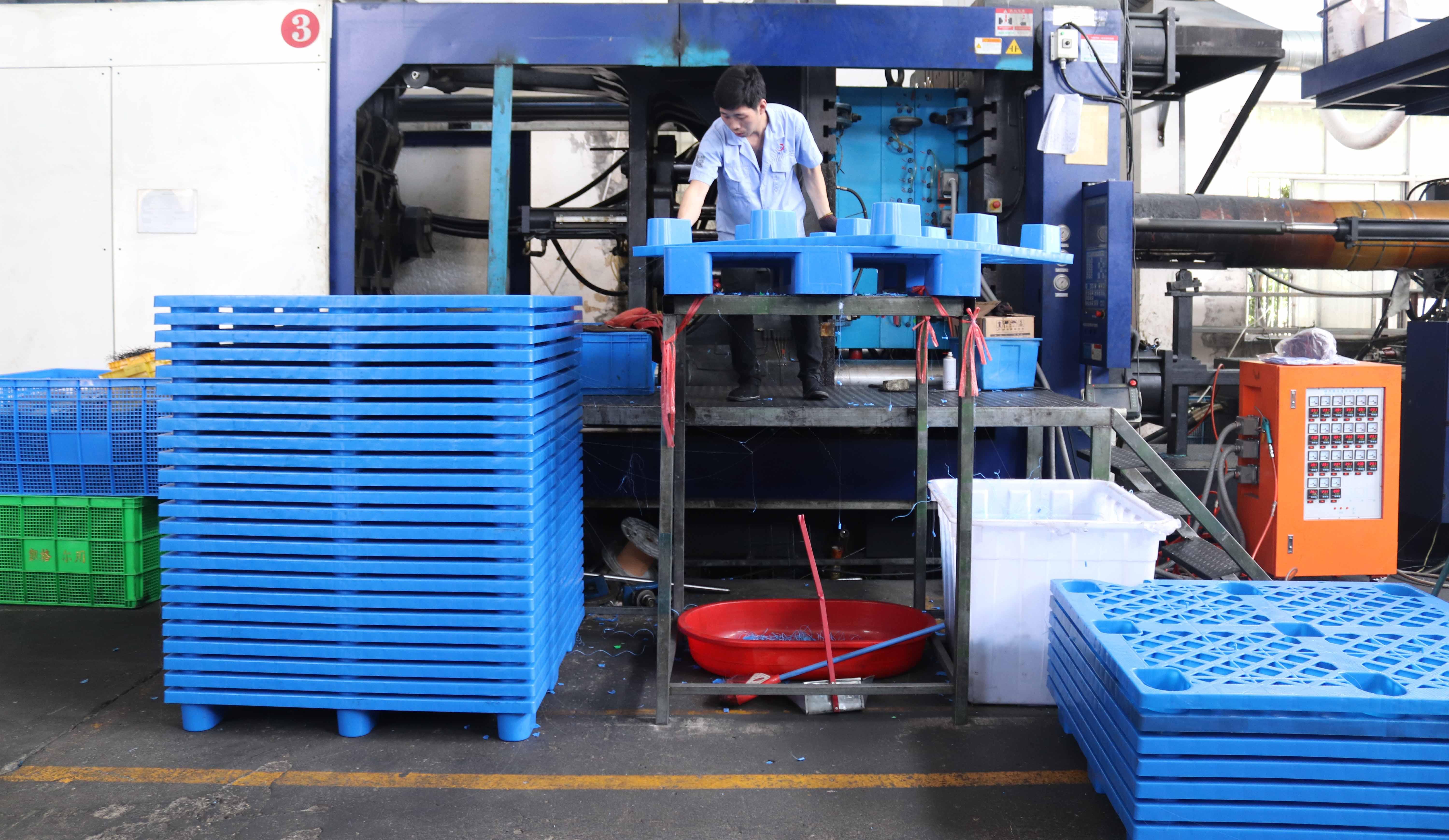 如何選擇塑料托盤優(yōu)質(zhì)廠家價格？