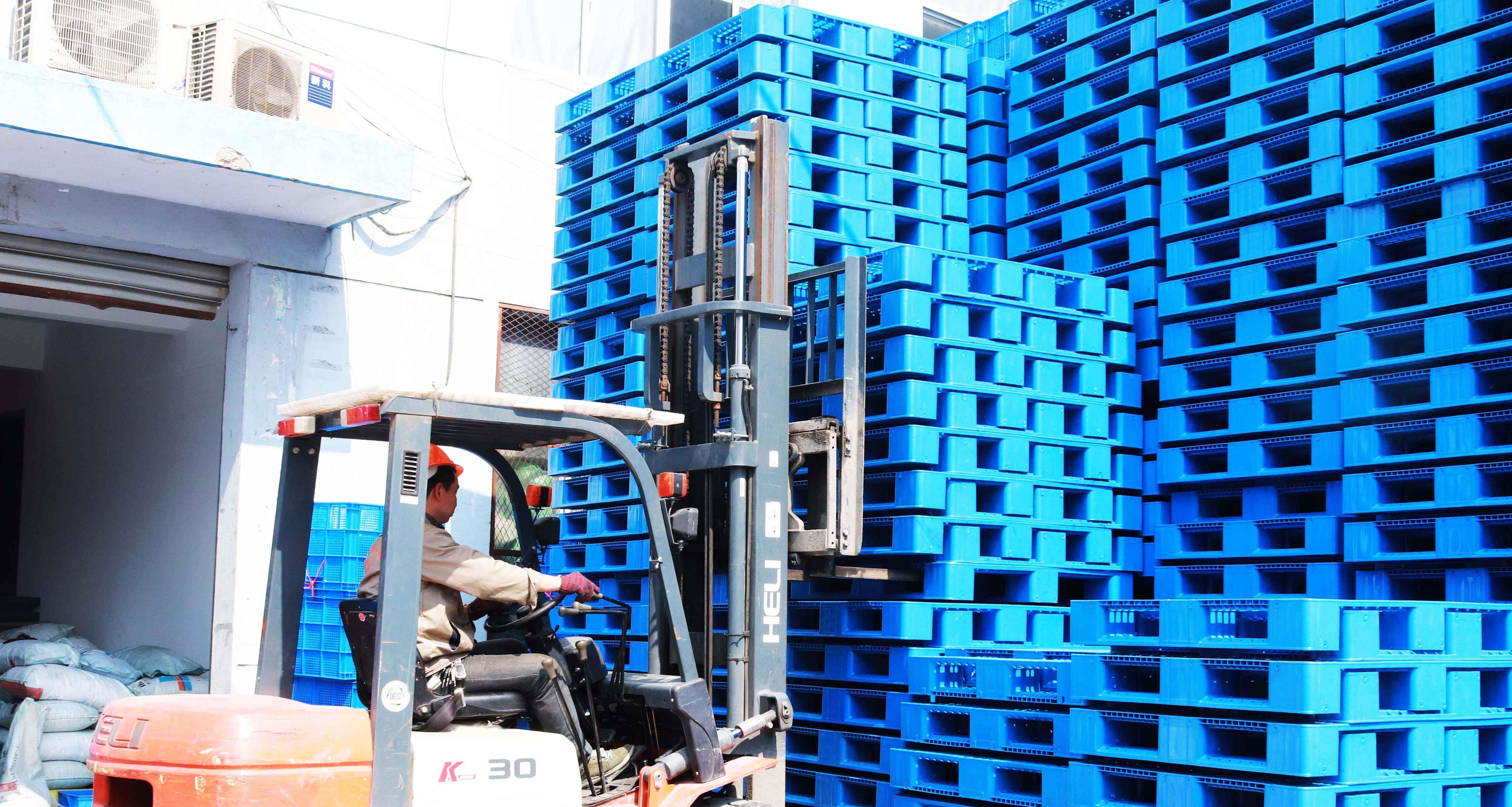 一張圖告訴你如何選擇貨架塑料托盤！